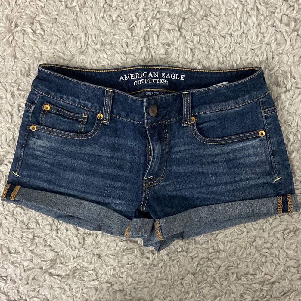 American Eagle dark wash jean shorts size 4